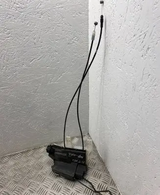 Hyundai Tucson JM Front door lock