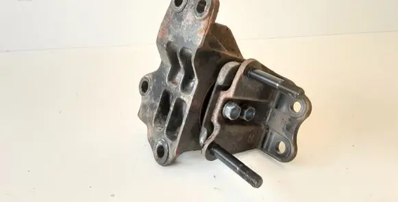Hyundai Santa Fe Engine mount bracket 218322B000