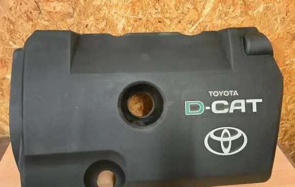 Toyota Corolla Verso AR10 Engine cover (trim)