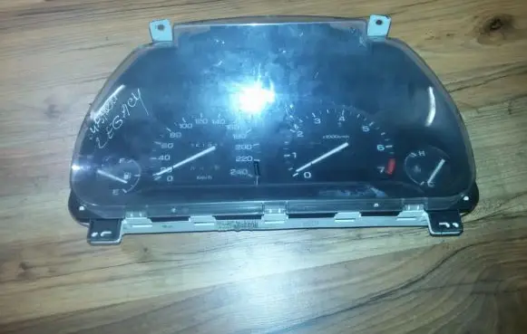 Subaru Legacy Speedometer (instrument cluster) 0182044 85012ac120