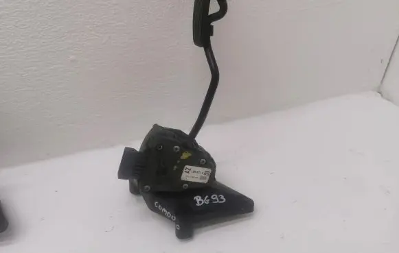 Opel Combo C Accelerator throttle pedal