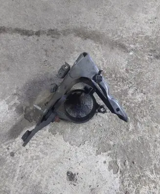 Audi A6 S6 C6 4F Fender mounting bracket 4F0821135B