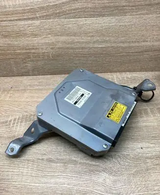 Toyota Land Cruiser (HDJ90) ABS control unit/module 8954047090