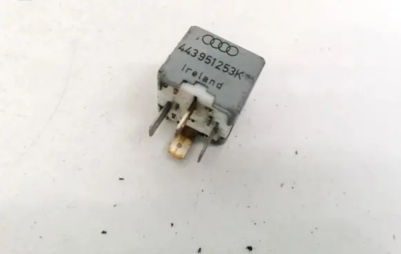 Audi A8 S8 D2 4D Other relay 443951253K