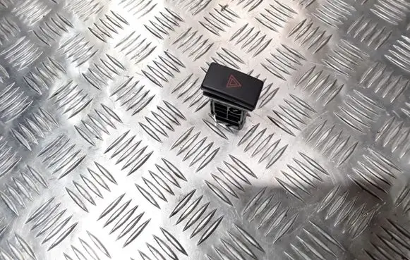 Toyota Avensis T250 Hazard light switch 157963