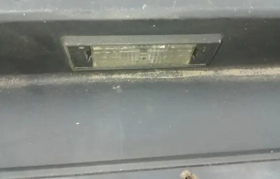 Peugeot 106 Number plate light