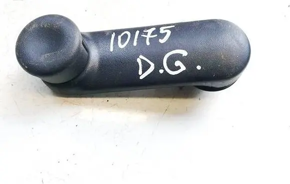Renault Megane I Front door window winding handle 7700811387