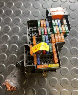 Porsche Cayenne (92A) Fuse module 7p0941828b
