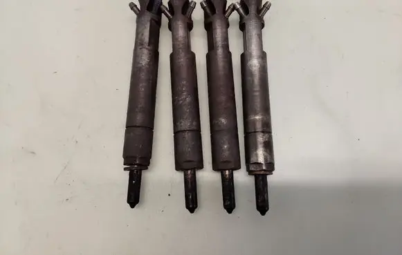 Ford Focus Fuel injectors set TJBB01702D