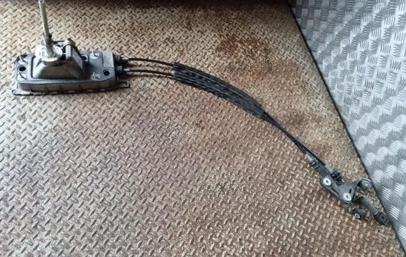 Volkswagen Scirocco Gear shifter/selector 5K0711049E 1K0711266AD 1K0711265AT