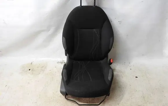 Peugeot 208 I Front passenger seat 