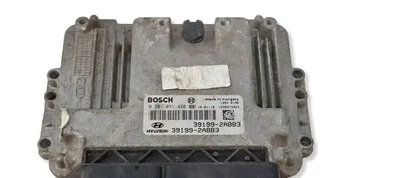 Hyundai ix35 Engine control unit/module 0281031420 391992ABB3