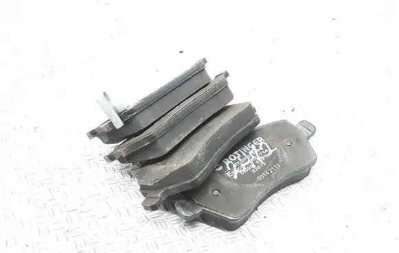 Suzuki Swift I Brake pads (front) 