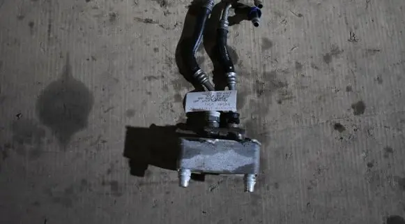 Mercedes-Benz E W213 Engine oil radiator 
