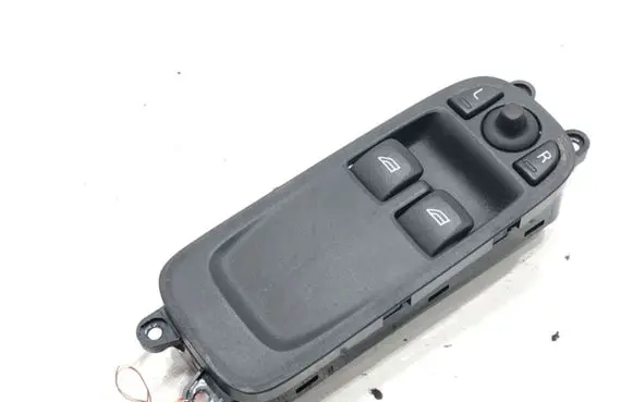 Volvo C30 Electric window control switch 31334361