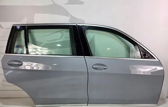 BMW X7 G07 Front door 
