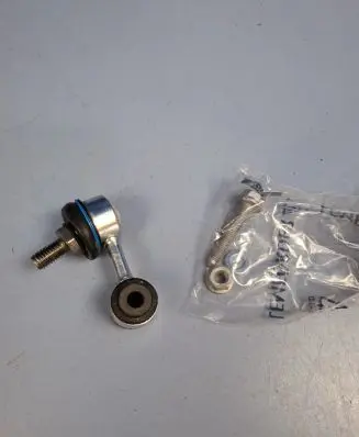 Volkswagen Golf III Front anti-roll bar/stabilizer link 535411315 1H0411315