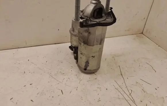 Dacia Sandero III Starter motor 233008404RT 22A131724A