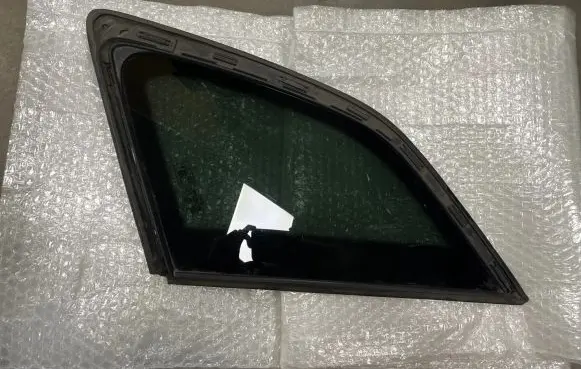 Audi Q5 SQ5 Rear vent window glass 