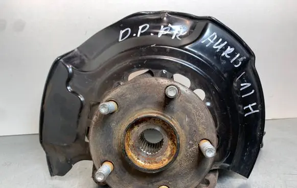 Toyota Auris E180 Front wheel hub