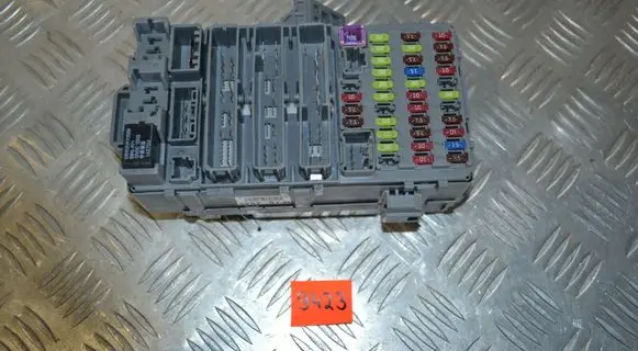 Honda CR-V Fuse module 52575LM