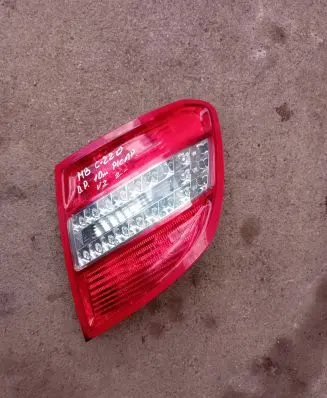 Mercedes-Benz C W204 Rear/tail lights 2049069602