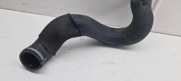 Volvo V70 Intercooler hose/pipe 30792545