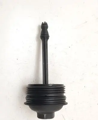 Volkswagen PASSAT B7 Oil filter cover 