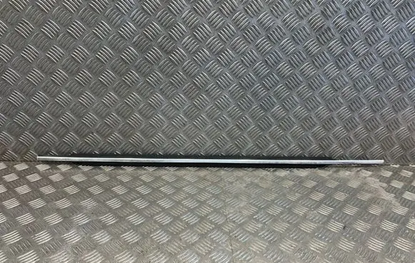 Volvo XC90 Front door trim (molding) 30661264