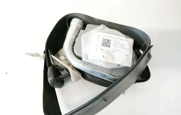 Nissan Micra Front seatbelt