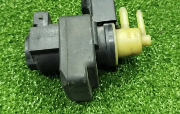 Renault Master III Turbo solenoid valve 8200186264 70115200