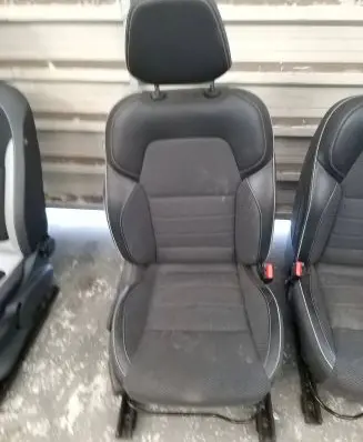 Renault Arkana Front passenger seat 