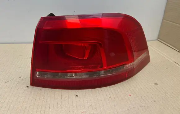 Volkswagen PASSAT B7 Rear/tail lights 3AF945096C