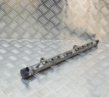 Volvo V40 Fuel main line pipe 0445215025