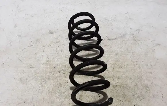 BMW 5 G30 G31 Front coil spring 6882393