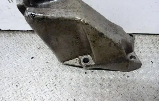 Audi A4 S4 B5 8D Engine mounting bracket 8D0199307L