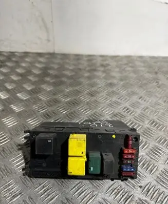Mercedes-Benz E W210 Fuse module 0005401550 0225455332