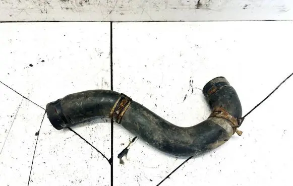 Suzuki SX4 Engine coolant pipe/hose