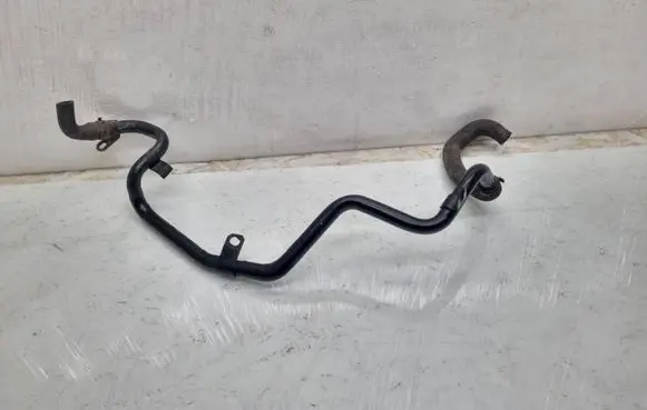 Volkswagen Touran I Engine coolant pipe/hose 03G121151L