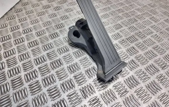 Skoda Octavia Mk2 (1Z) Accelerator throttle pedal 1K1721503P
