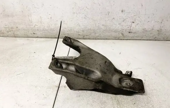 BMW 5 E60 E61 Engine mounting bracket 13807410 22116110940