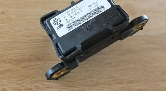 Volkswagen Golf V ESP acceleration yaw rate sensor 1K0907652C