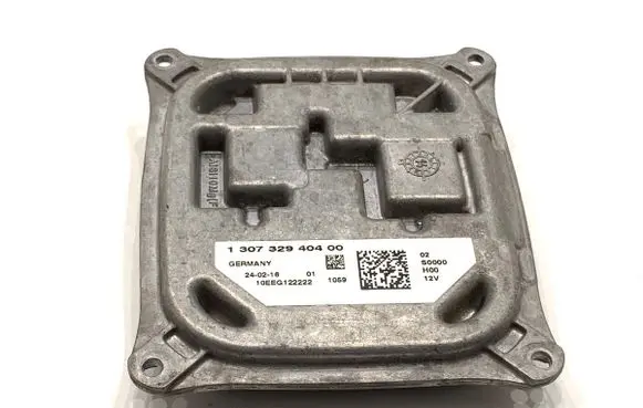 Peugeot 308 Voltage converter/converter module 130732940400