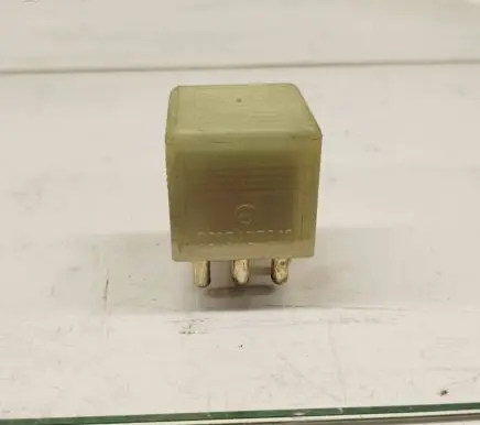 Mercedes-Benz W123 Other relay 0015427819