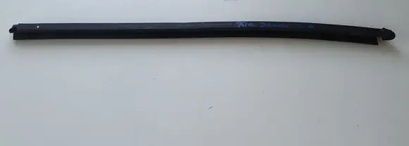 KIA Stonic Rubber seal rear door window/glass 
