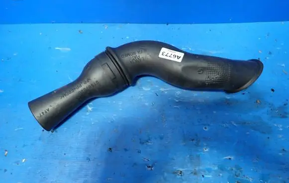 Alfa Romeo Giulietta Air intake hose/pipe 51807538