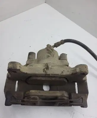 Volkswagen PASSAT B7 Front brake caliper