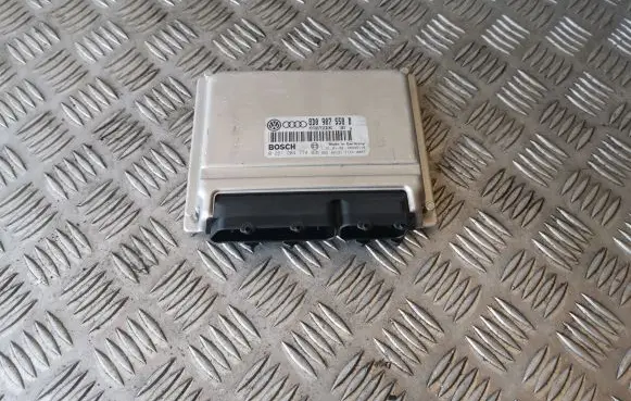 Audi A4 S4 B5 8D Engine control unit/module 8D0907558B 0261204774