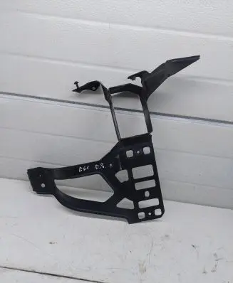 BMW 5 E60 E61 Headlight/headlamp mounting bracket 7033732 11237310