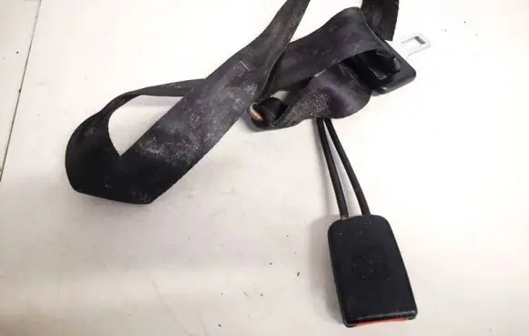 Volkswagen PASSAT B4 Middle seatbelt buckle (rear) 357857713d